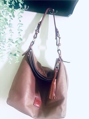 Dooney & Bourke Leather florentine Bag  large